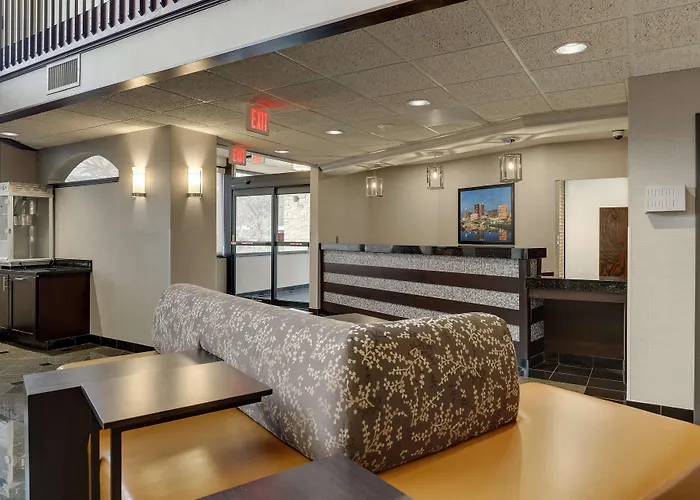 Drury Inn & Suites Columbus Dublin